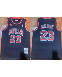Men's Chicago Bulls #23 Michael Jordan Black 1997-98 Stitched Jersey (Black)