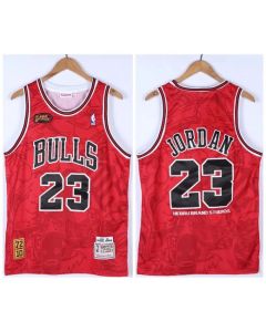 Men's Chicago Bulls #23 Michael Jordan Red 1995-96 Throwback Stitched Jersey
