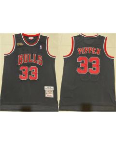 Men's Chicago Bulls #33 Scottie Pippen 1997-98 Black Throwback Stitched Jersey