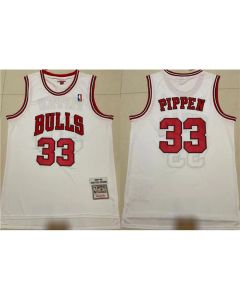 Men's Chicago Bulls #33 Scottie Pippen 1997-98 White Throwback Stitched Jersey