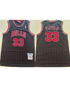 Men's Chicago Bulls #33 Scottie Pippen Black 1996-97 Throwback Stitched Jersey