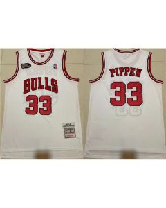Men's Chicago Bulls #33 Scottie Pippen White 1997-98 Throwback Stitched Jersey