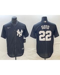 Men's New York Yankees #22 Juan Soto Black Cool Base Stitched Baseball Jersey (Black)