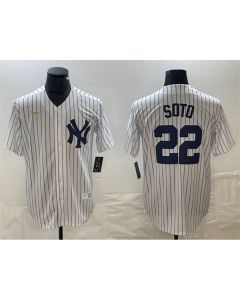 Men's New York Yankees #22 Juan Soto White Cool Base Stitched Baseball Jersey (White)