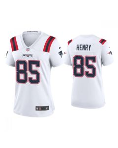 Women's New England Patriots #85 Hunter Henry White Vapor Untouchable Limited Stitched Jersey
